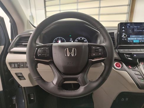 New 2026 Honda Odyssey EX-L image 5