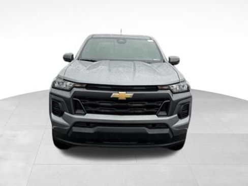 Used 2025 Chevrolet Colorado LT w/ Advanced Trailering Package image 2