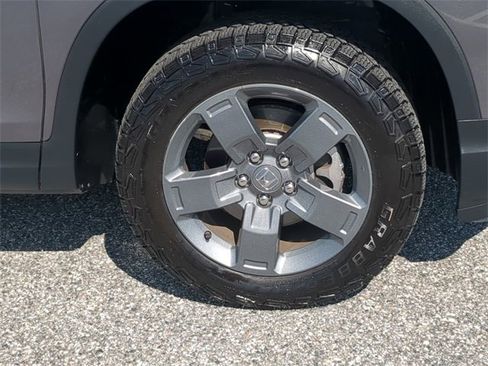 Used 2025 Honda Ridgeline TrailSport image 11