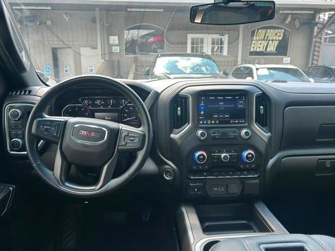 Used 2022 GMC Sierra 2500 AT4 AWD/4WD image 8