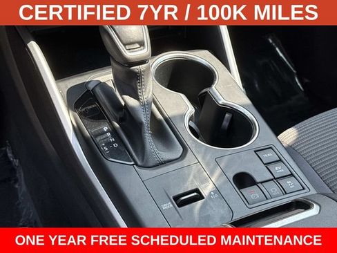 Used 2023 Toyota Highlander LE AWD/4WD image 22