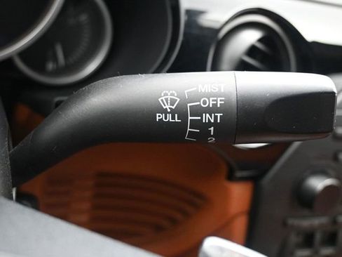 Used 2006 MAZDA MX-5 Miata Grand Touring w/ Premium Pkg image 11