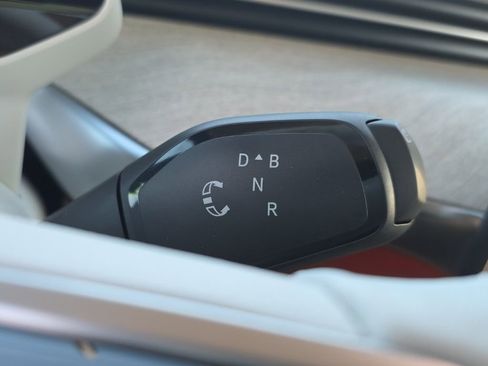 New 2025 Volkswagen ID. Buzz Pro S Plus image 21