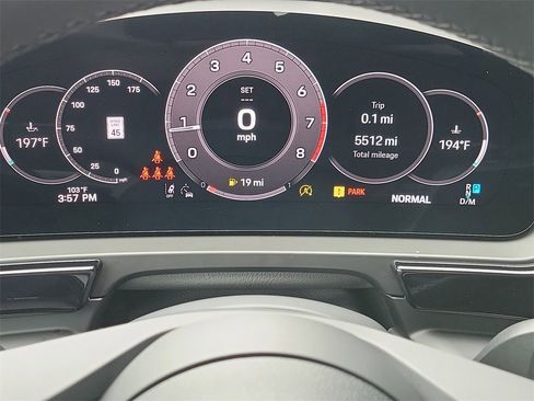 Used 2025 Porsche Cayenne image 29