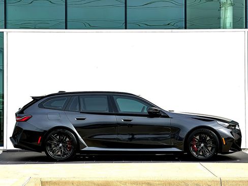 New 2026 BMW M5 Touring image 4