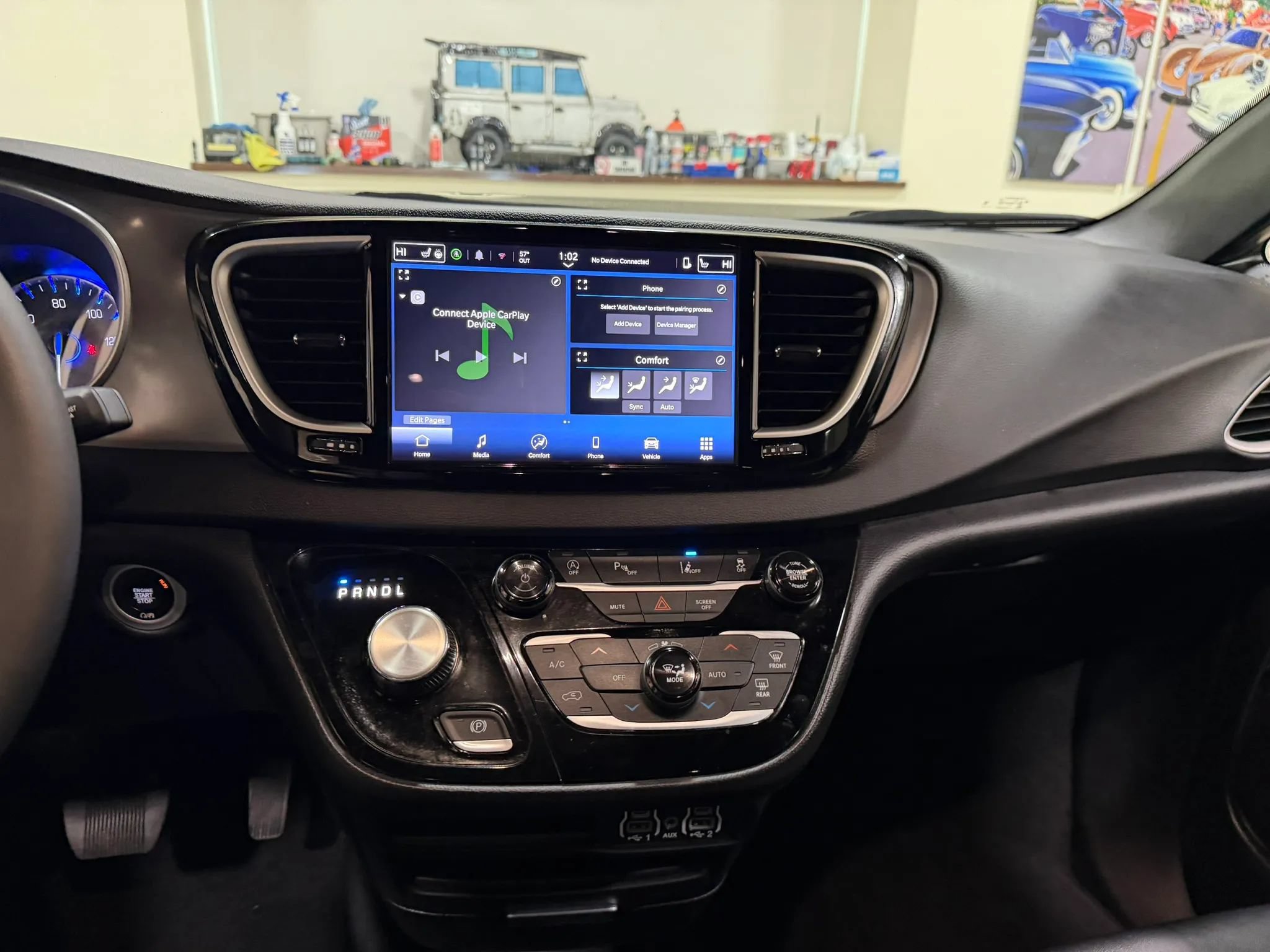 Used 2025 Chrysler Pacifica Select FWD image 57