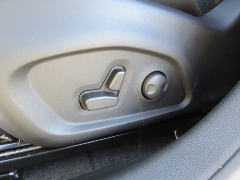 New 2026 Jeep Compass Latitude image 20