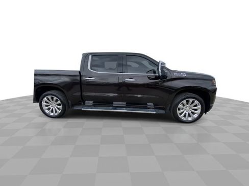 Used 2020 Chevrolet Silverado 1500 High Country w/ Technology Package AWD/4WD image 3
