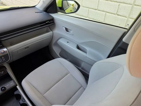 Used 2024 Hyundai Kona SEL FWD image 33