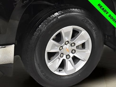 Used 2025 Chevrolet Silverado 1500 LT AWD/4WD image 12