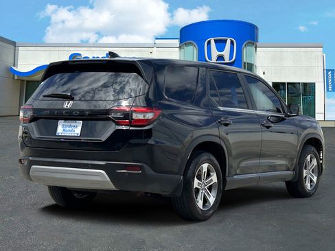 Used 2023 Honda Pilot EX-L image 6