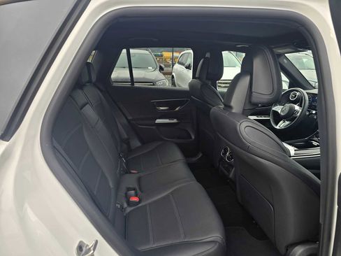 Used 2025 Mercedes-Benz GLC 300 GLC 300 image 13