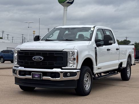 Used 2025 Ford F250 XL AWD/4WD image 8