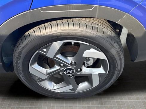 New 2025 Hyundai Venue Limited image 19
