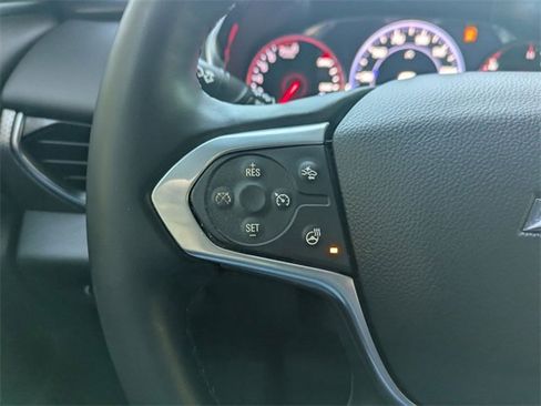 Used 2023 Chevrolet Traverse Premier w/ Redline Edition image 12