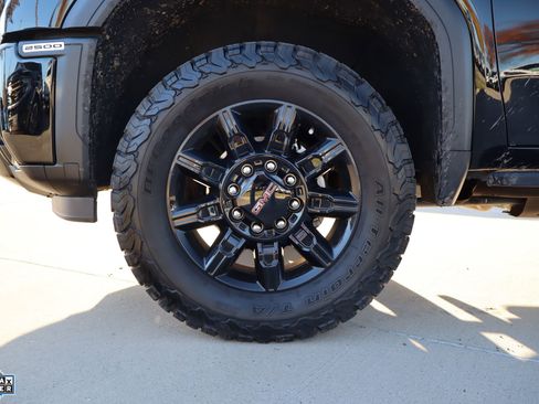 Used 2024 GMC Sierra 2500 AT4 w/ AT4 Premium Plus Package image 12