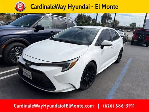 Used 2023 Toyota Corolla LE w/ Carpet Mat Package (TMS) FWD image 1