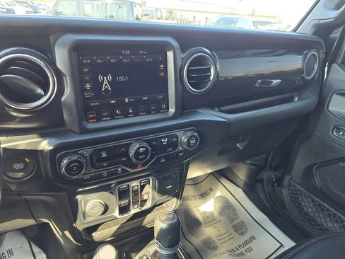 Used 2021 Jeep Wrangler Unlimited Sahara AWD/4WD image 14