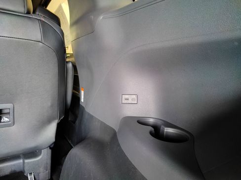 Used 2023 Toyota Sienna XSE w/ XSE Plus Package AWD/4WD image 19