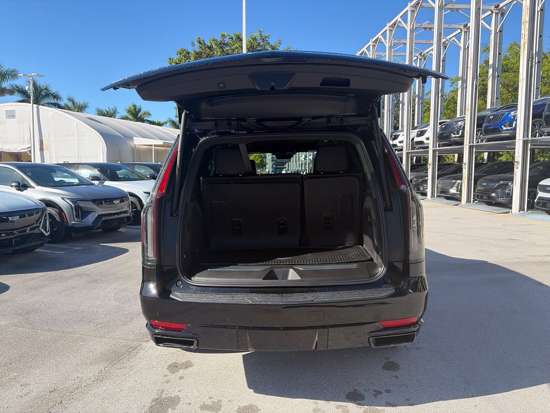 Used 2021 Cadillac Escalade Sport RWD image 5