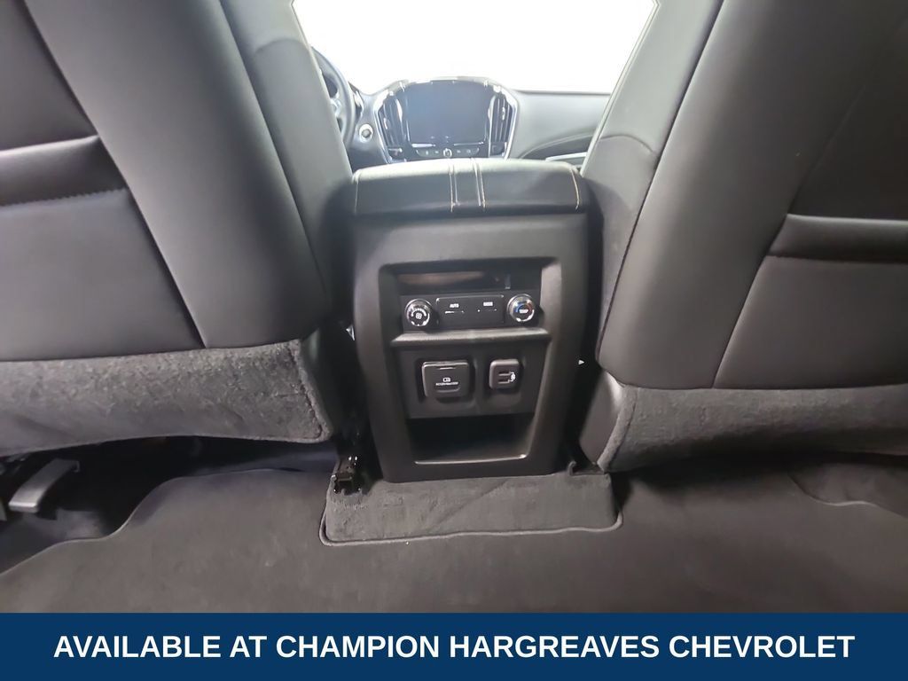Certified 2023 Chevrolet Traverse LT w/ LT Premium Package AWD/4WD image 29