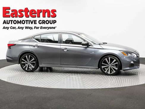 Used 2022 Nissan Altima 2.5 SR FWD image 4