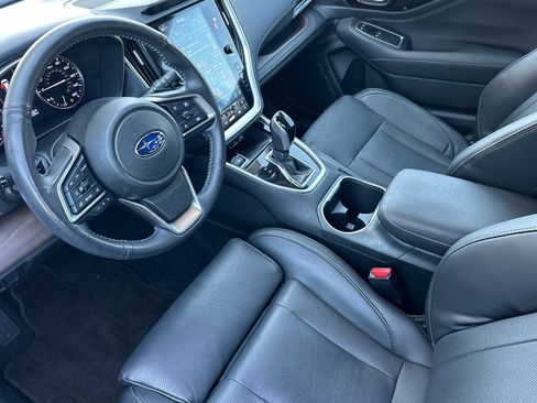 Used 2025 Subaru Outback Limited w/ Tech Package 2 AWD/4WD image 9