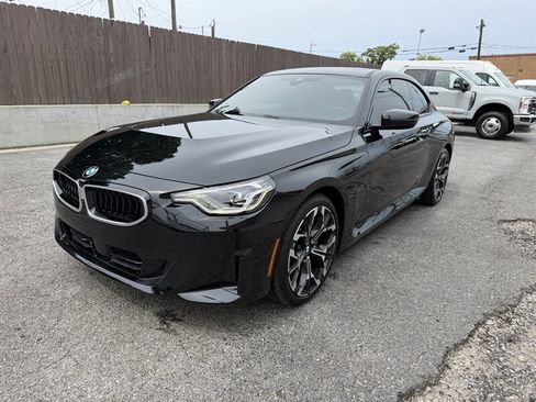 Used 2026 BMW 230i xDrive Coupe w/ Premium Package AWD/4WD image 5