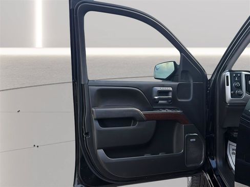 Used 2018 GMC Sierra 1500 SLT AWD/4WD image 15
