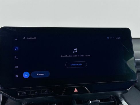 Used 2023 Toyota Venza XLE image 14