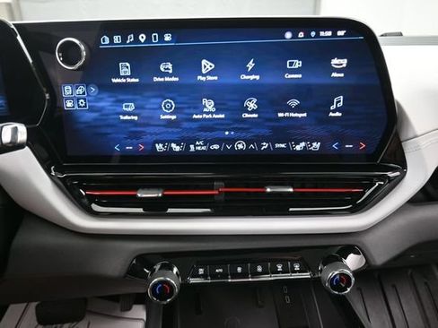 Used 2025 Chevrolet Silverado EV RST AWD/4WD image 6