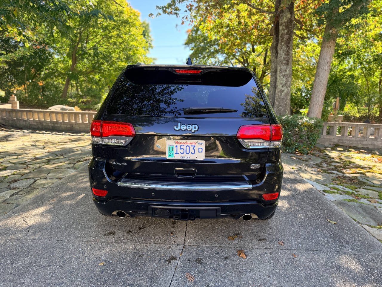 Used 2015 Jeep Grand Cherokee Overland AWD/4WD image 9