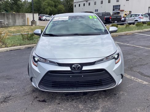 Certified 2025 Toyota Corolla LE FWD image 24