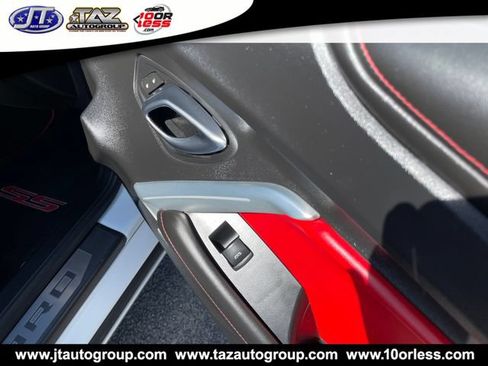 Used 2018 Chevrolet Camaro SS RWD image 15