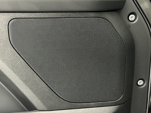 Certified 2025 Land Rover Defender 110 S AWD/4WD image 19