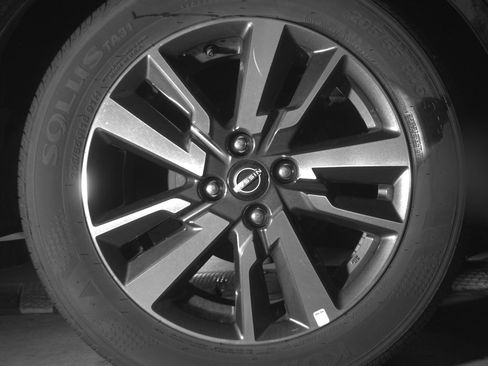 Used 2025 Nissan Versa SV w/ Trunk Package FWD image 15