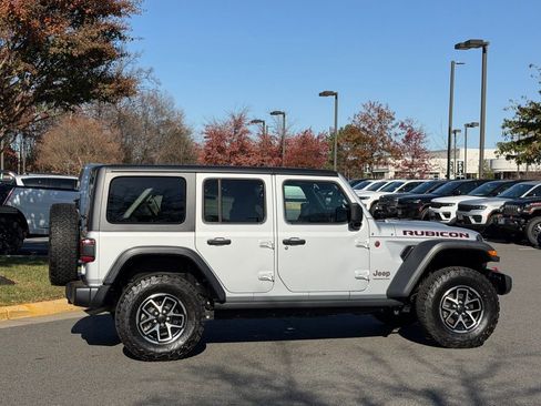 Certified 2024 Jeep Wrangler Unlimited Rubicon w/ Technology Group image 7