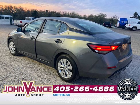 Used 2025 Nissan Sentra S image 5