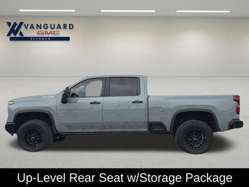 Used 2024 Chevrolet Silverado 2500 ZR2 w/ Technology Package AWD/4WD image 4