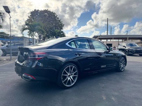 Used 2025 Genesis G70 2.5T image 10