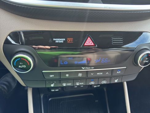 Used 2021 Hyundai Tucson Sport image 11