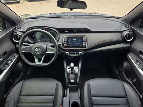 Used 2020 Nissan Kicks SR w/ SR Premium Package FWD image 14