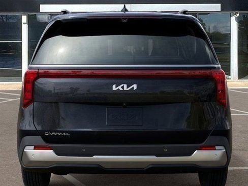 New 2026 Kia Carnival SX FWD image 13