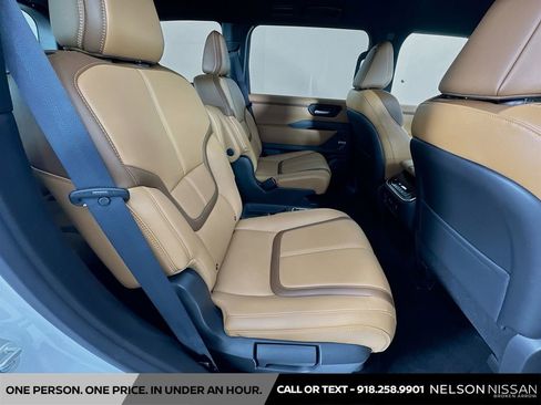 New 2026 Nissan Armada SL w/ Captain's Chari Seat Package image 29