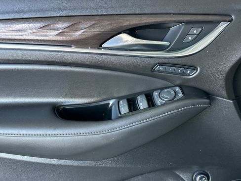 Used 2023 Buick Enclave Avenir w/ Avenir Technology Package image 11