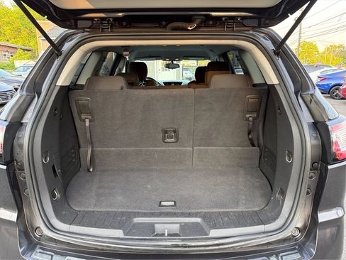 Used 2015 Chevrolet Traverse LT FWD image 11
