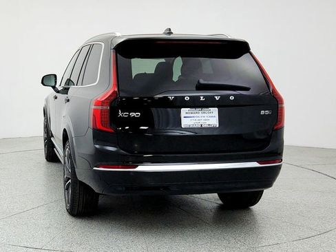 New 2026 Volvo XC90 B5 Core image 6