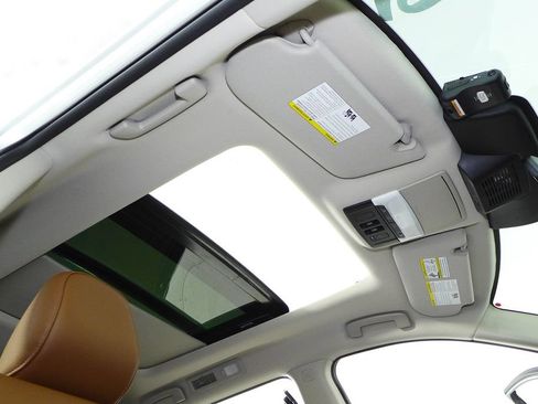 Used 2025 Nissan Pathfinder Platinum w/ Cargo Package FWD image 18