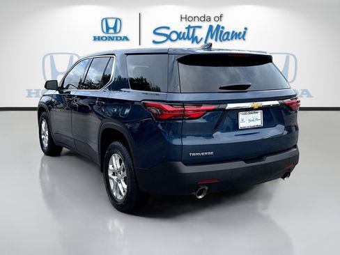 Used 2023 Chevrolet Traverse LS image 5