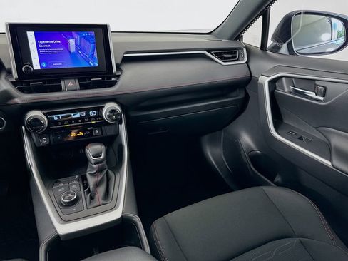 Certified 2025 Toyota RAV4 SE AWD/4WD image 22